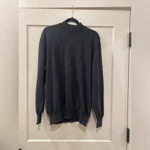 Elegant Dark Gray Women's Turtleneck Sweater